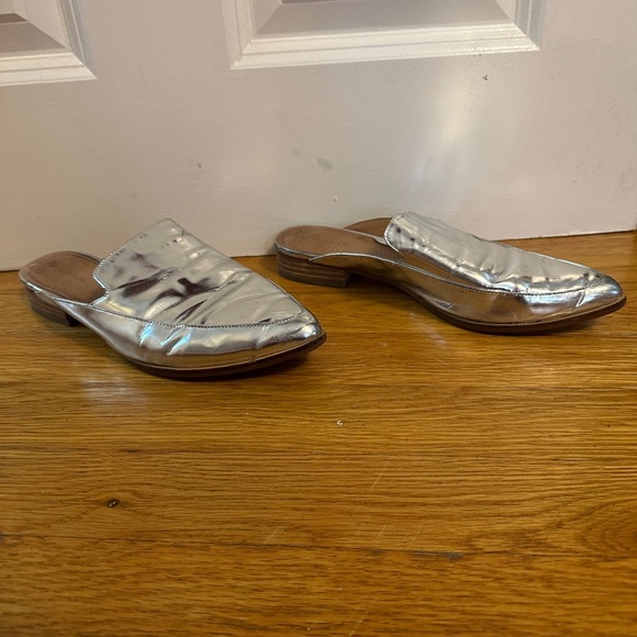 Halogen Silver Metallic Pointed Toe Mules Size 7 - Picture 7 of 11